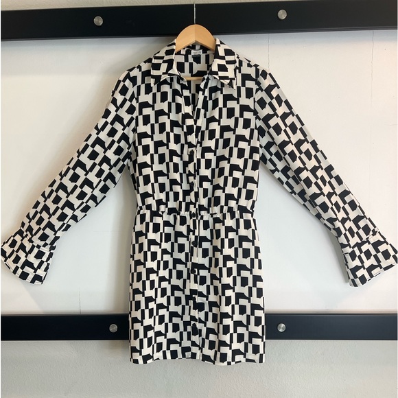 NWOT***SANCTUARY***DRESS Super Lightweight perfect for Spring and Summer. - Picture 2 of 9